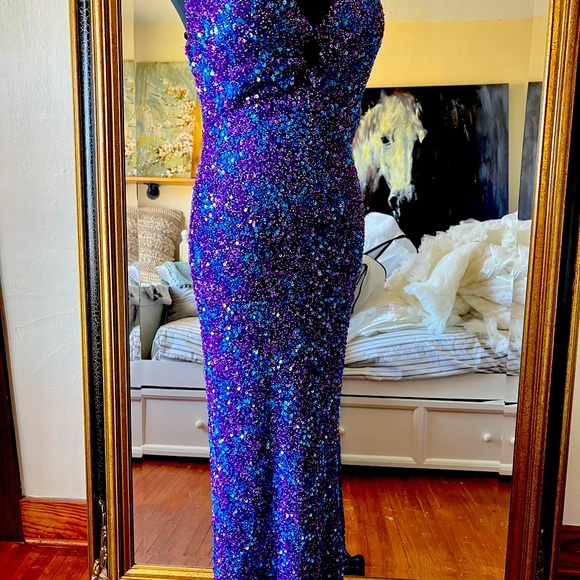 Fully beaded formal gown size S. - Picture 3 of 4